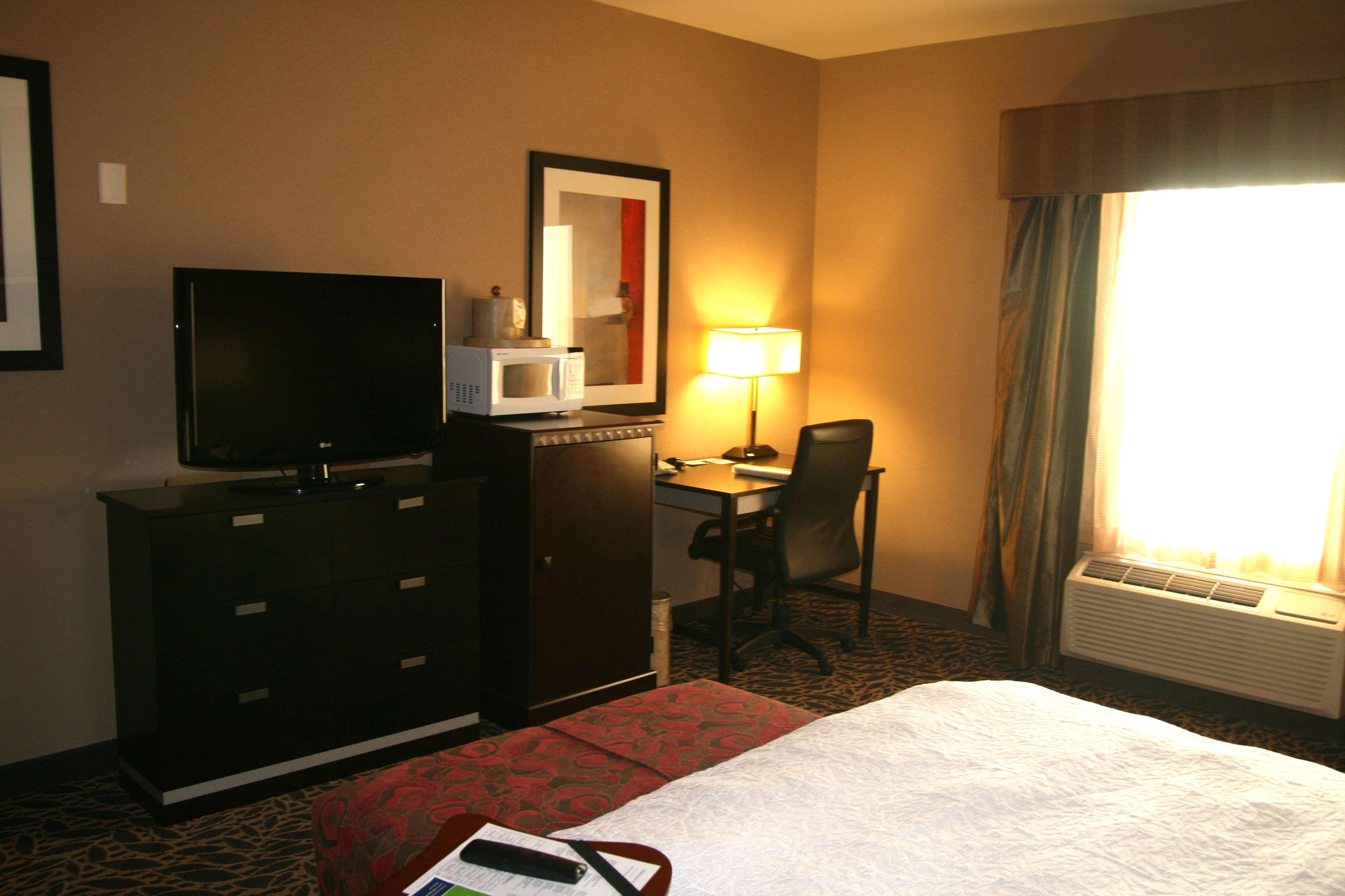 Hampton Inn & Suites Бей-Сити Экстерьер фото