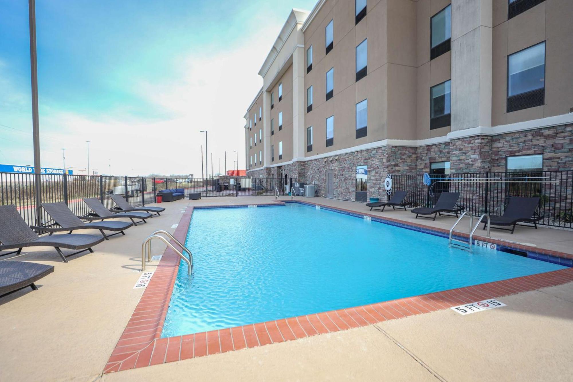 Hampton Inn & Suites Бей-Сити Экстерьер фото